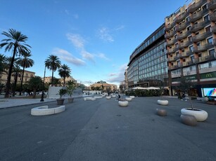 Negozio / Locale in affitto a Palermo - Zona: Politeama