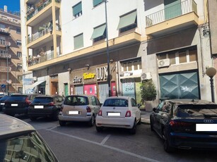 Negozio / Locale in affitto a Palermo - Zona: Unità d'Italia