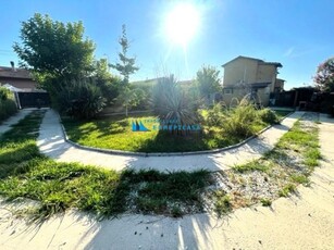 Porzione di casa a Montignoso, 2 locali, 1 bagno, giardino privato