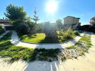 Porzione di casa a Montignoso, 2 locali, 1 bagno, giardino privato