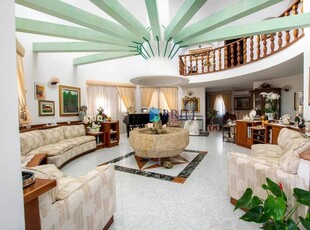 Prestigiosa villa di 360 mq in vendita, Via Bonn, Olbia, Sassari, Sardegna