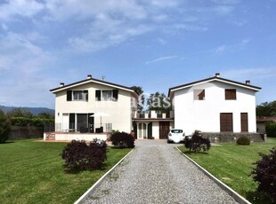 Prestigiosa villa di 440 mq in vendita Via Sottomonte, , 259, Capannori, Lucca, Toscana