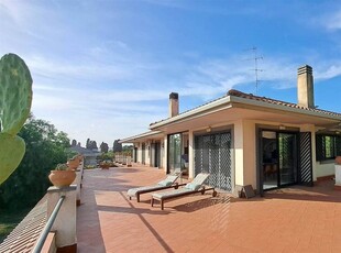 Prestigiosa villa di 614 mq in vendita, Via Michele Scammacca, 8, Valverde, Catania, Sicilia