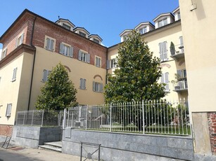 Quadrilocale in Via testa, Asti, 1 bagno, giardino privato, 85 m²