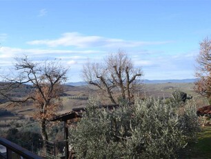 Trequanda: Casa singola in Vendita con Giardino e Terrazza Panoramica sulla Val d'Orcia