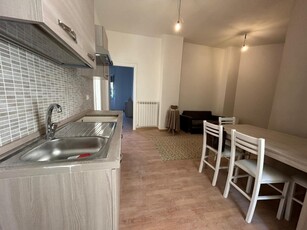 Trilocale a Massa, 1 bagno, arredato, 70 m², piano rialzato in vendita