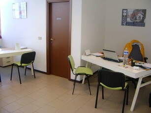 Ufficio in affitto Livorno