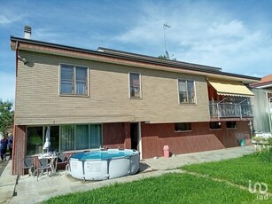 Villa 9 locali di 254 m² in Alessandria