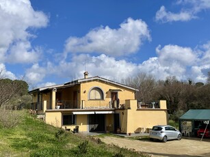 Villa a Manziana in Via Del Forconcino