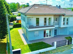 Villa a schiera in vendita a Novi Di Modena