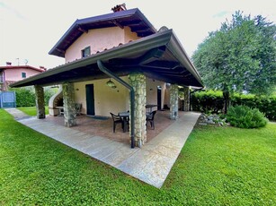 Villa a schiera in Via dei broli, Polpenazze del Garda, 5 locali