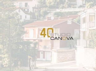 Villa a schiera in Viale Guglielmo Marconi, Montichiari, 10 locali