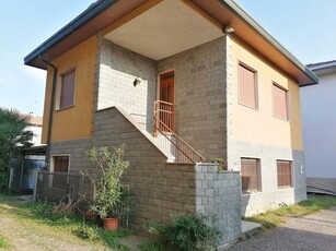 Villa in vendita a Busto Arsizio