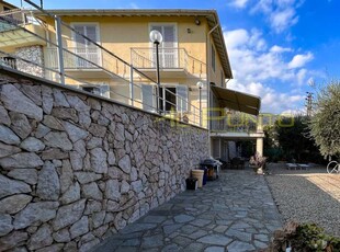 Villa in Vendita a Sanremo via Goethe
