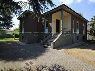 Villa in vendita a Settimo Milanese