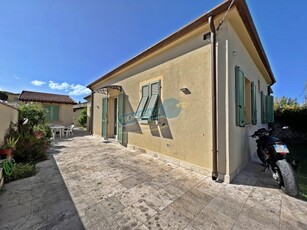 villa in vendita a Viareggio