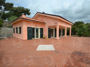 Villa in vendita Imperia