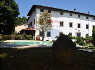 Villa in vendita Lucca