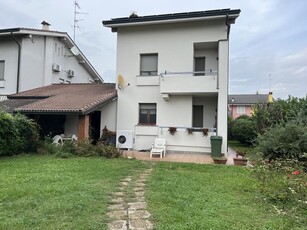 Villa in vendita Pavia