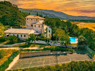 villa indipendente in vendita a Perugia