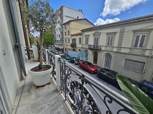 villa indipendente in vendita a Viareggio