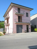 Casa indipendente con terrazzo, San Benedetto del Tronto semicentrale