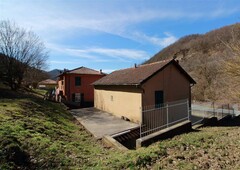 Casa singola in Via Firpo 38 in zona Avosso a Casella