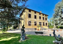 Villa in vendita a Lucca via di Fregionaia ,