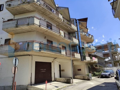 Appartamento Quadrilocale in vendita a Pratola Peligna