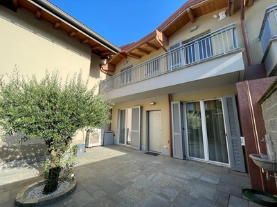Casa indipendente con giardino a Santo Stefano Ticino