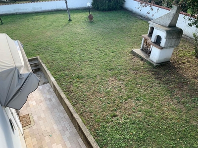 Casa indipendente con giardino, Empoli corniola