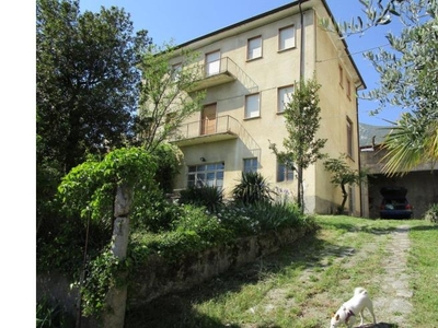 Casa indipendente in vendita a Caprino Veronese