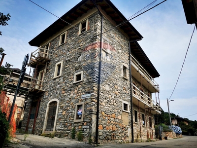 Vendita Casa indipendente Via Della Fonte, 2
Cuasso al Monte, Cuasso al Monte