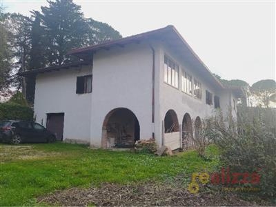 Villa in buono stato di 345 mq. a Canneto