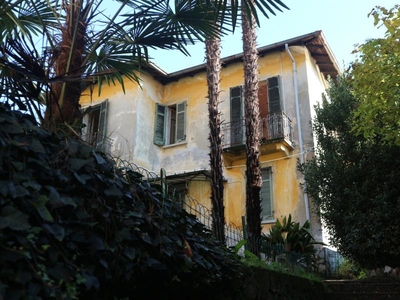 Villa unifamiliare in vendita in Via Madoninna, Verbania