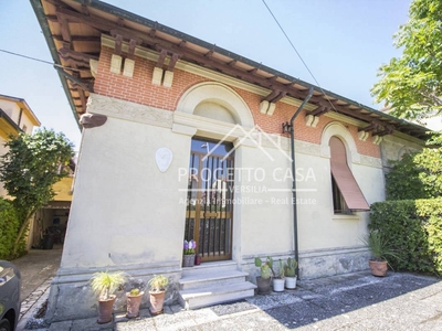 Casa indipendente con box doppio, Camaiore lido di