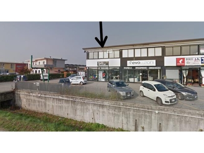 Ufficio in vendita a Montecchio Maggiore, Frazione Alte Ceccato, Viale Milano 38
