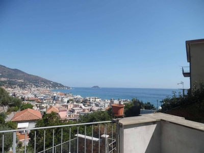 Prestigioso appartamento di 134 m² in vendita via Vincenzo Nam, Alassio, Savona, Liguria