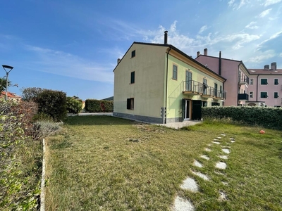 Appartamento in Via Giovanni Molineri 71, Andora, 5 locali, 3 bagni