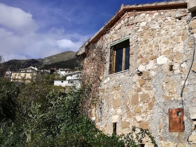 Casa indipendente in Frazione ripe, Civitella del Tronto, 3 locali