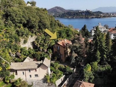 Prestigiosa villa di 400 mq in vendita, via Cantoni, 10, Arona, Novara, Piemonte
