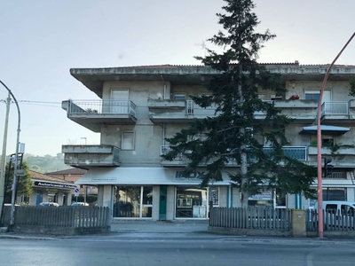 Quadrilocale in Via Montello, Giulianova, 1 bagno, 106 m², 1° piano