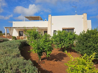 Villa a Carovigno