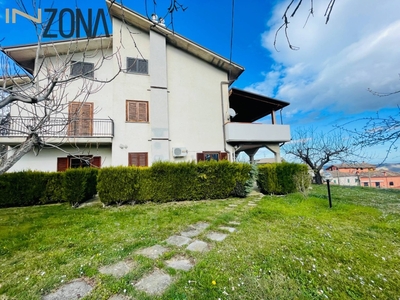 Villa in Frazione Borgonovo, Torricella Sicura, 8 locali, 3 bagni