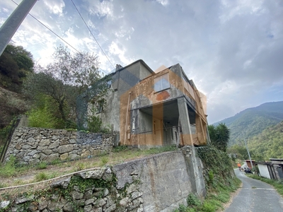 Villa in Via chiusa, Albisola Superiore, 4 locali, 1 bagno, 104 m²