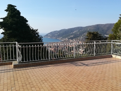 Villa singola ad Andora, 5 locali, 1 bagno, giardino privato, arredato