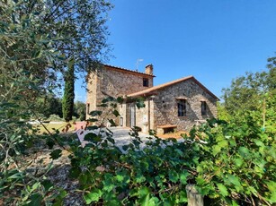 Rustico in vendita a Castellina Marittima via Vittorio Alfieri