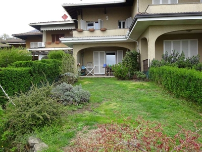 Villa a schiera in vendita a Arizzano Verbania