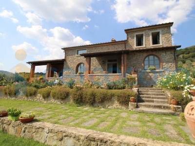 Villa in ottime condizioni, in vendita in Strada Setteponti, Loro Ciuffenna