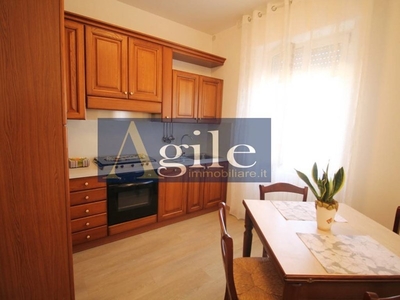 Appartamento in Affitto a Ascoli Piceno, zona Porta Romana, 650€, 90 m², arredato